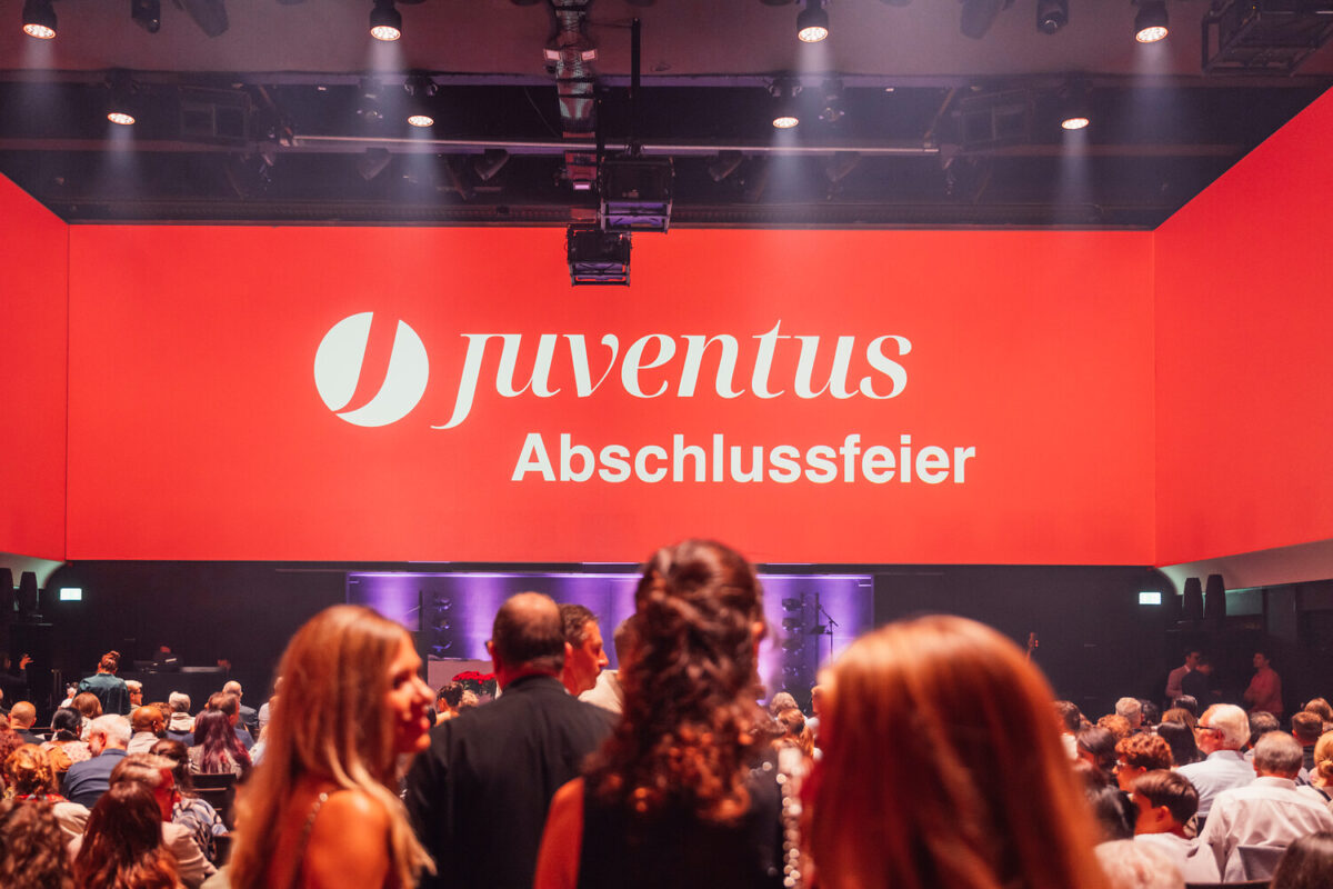 Diplomfeier der Juventus Schulen, am 28.08.2026 im Aura in Zürich.